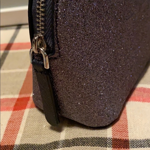 Kate spade makeup purse in space grey silver NWT - Picture 3 of 5
